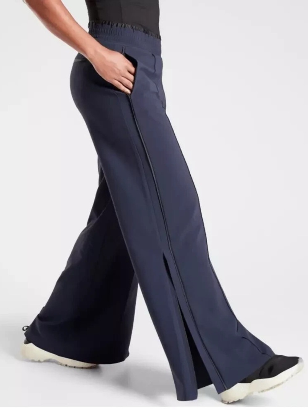 Athleta Metropolis PrimaTwill Wide Leg Pants NWT Size 2 Navy High Rise Travel UP